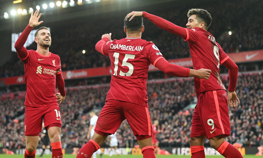 关于利物浦客场大败南安普顿,英超榜首位置不稳的信息 关于利物浦客场大败南安普顿,英超榜首位置不稳的信息