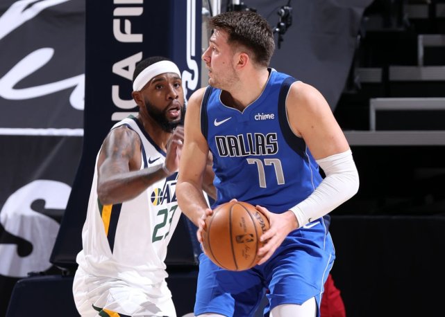 星空体育官网入口-包含诺维奇中锋连续空砍，球队已连续三轮不败！的词条