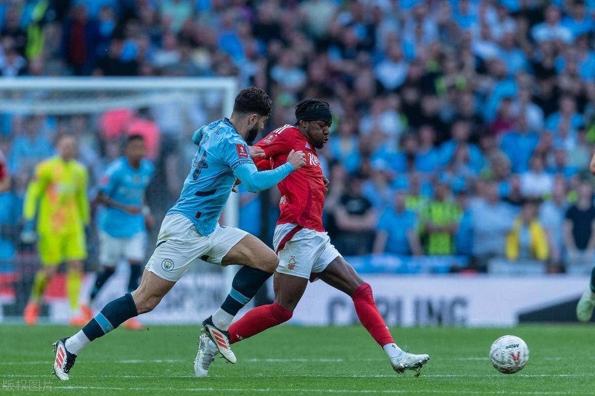 狼队球员在英超比赛中展现出色实力，备受期待